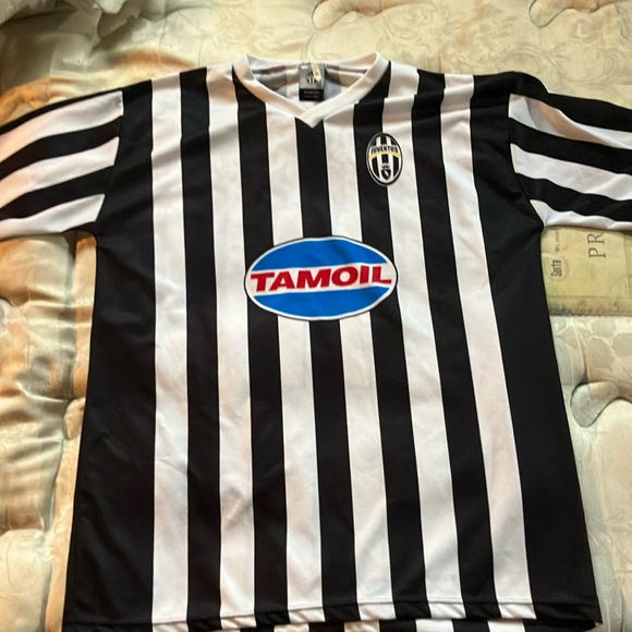 soccer jersey - Picture 1 of 6